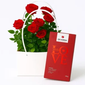 מארז סלסלת ורדים ושוקולד LOVE